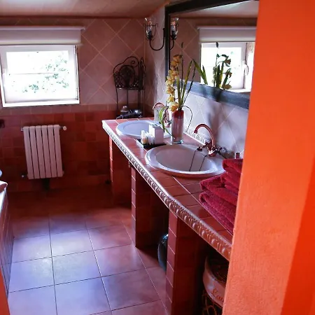 Chalé As Seis Chemineas *