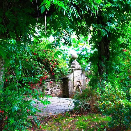 As Seis Chemineas Dağ evi San Julian De Sales