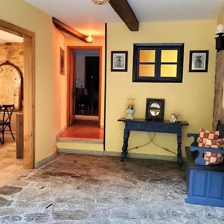 As Seis Chemineas San Julian De Sales