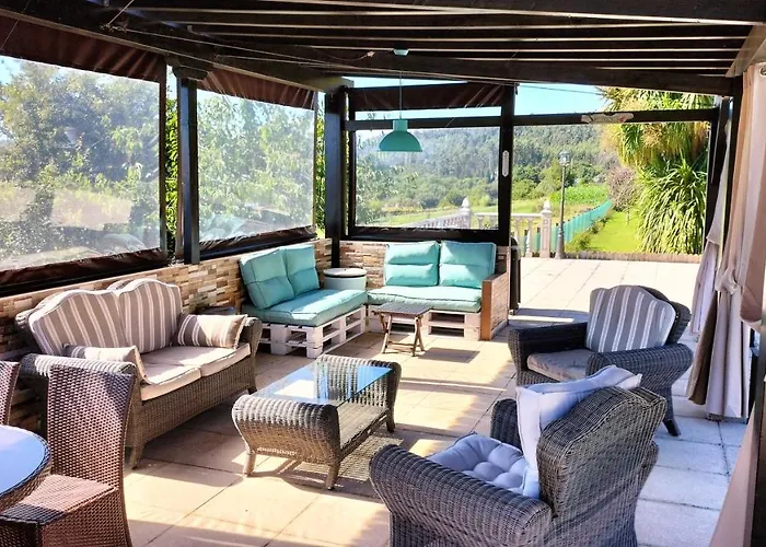 As Seis Chemineas Dağ evi San Julian De Sales