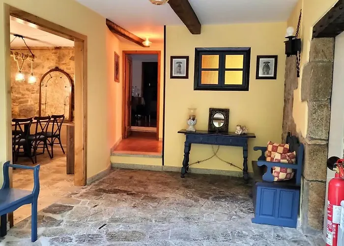 As Seis Chemineas San Julian De Sales